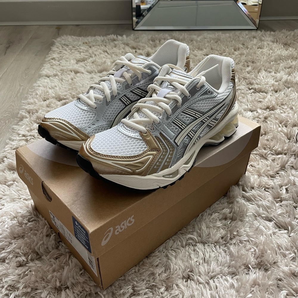 ASICS Gel-Kayano 14 in White and Cream